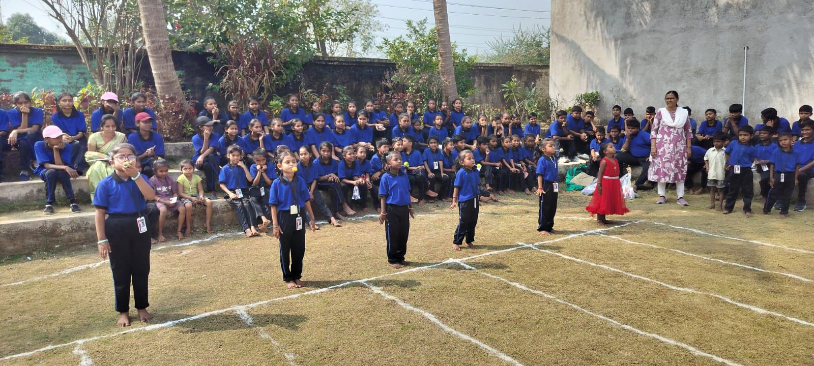 ધોધડકુવા ગામની આદર્શ બુનિયાદી પ્રાથમિક શાળામાં રમતોત્સવનું ભવ્ય આયોજન, વિદ્યાર્થીઓમાં ઉત્સાહ અને ખેલભાવનાનો ઉમંગ